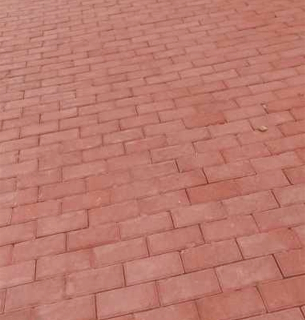 洛陽老城區(qū)中鑫家苑透水磚施工效果展示 洛陽老城區(qū)中鑫家苑透水磚施工效果展示