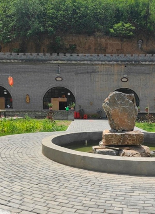 宜陽縣錦屏鎮山底村的透水磚施工效果展示 宜陽縣錦屏鎮山底村的透水磚施工效果展示